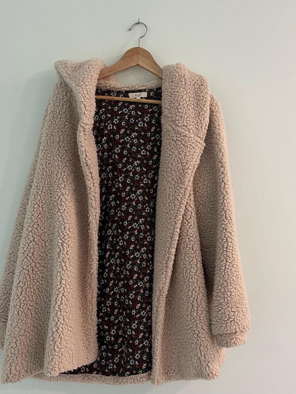 Easel oversized Sherpa Coat with floral lining